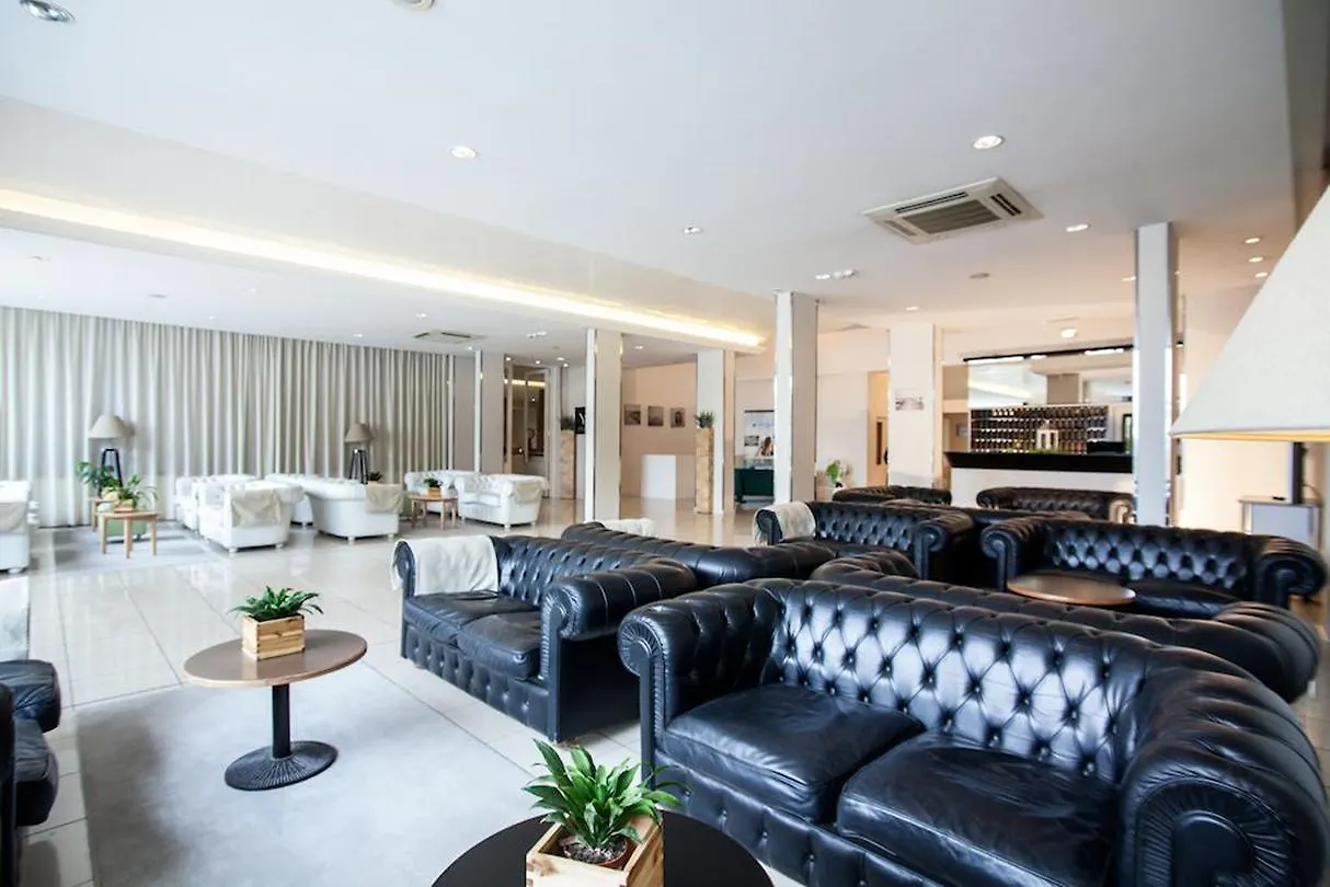 Oxygen Lifestyle Hotel Viserbella di Rimini 4*,