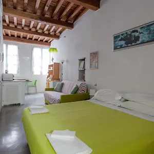 Ludovica - Backpackers House , Vernazza Italië