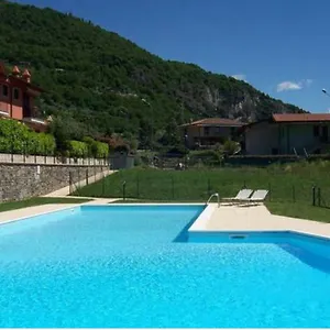 Irina's House With View On Like And Swimming Pool , Riva di Solto Italië